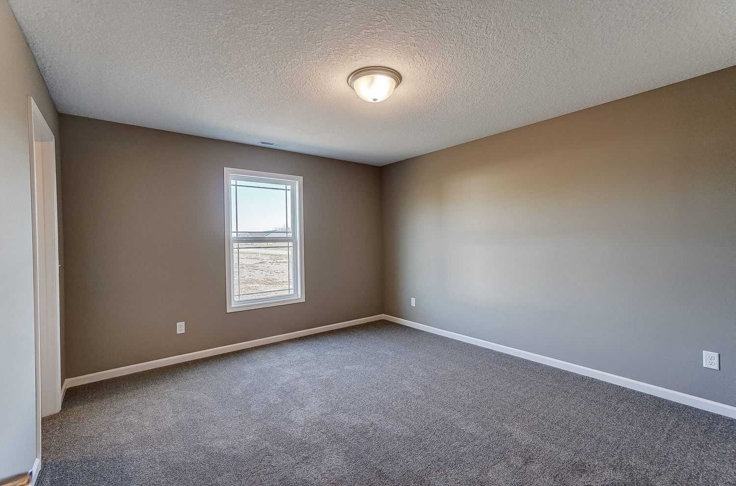 12057 Bozzio Road Fort Wayne, IN 46818 - Photo 26 of 36 Gallery Image 26