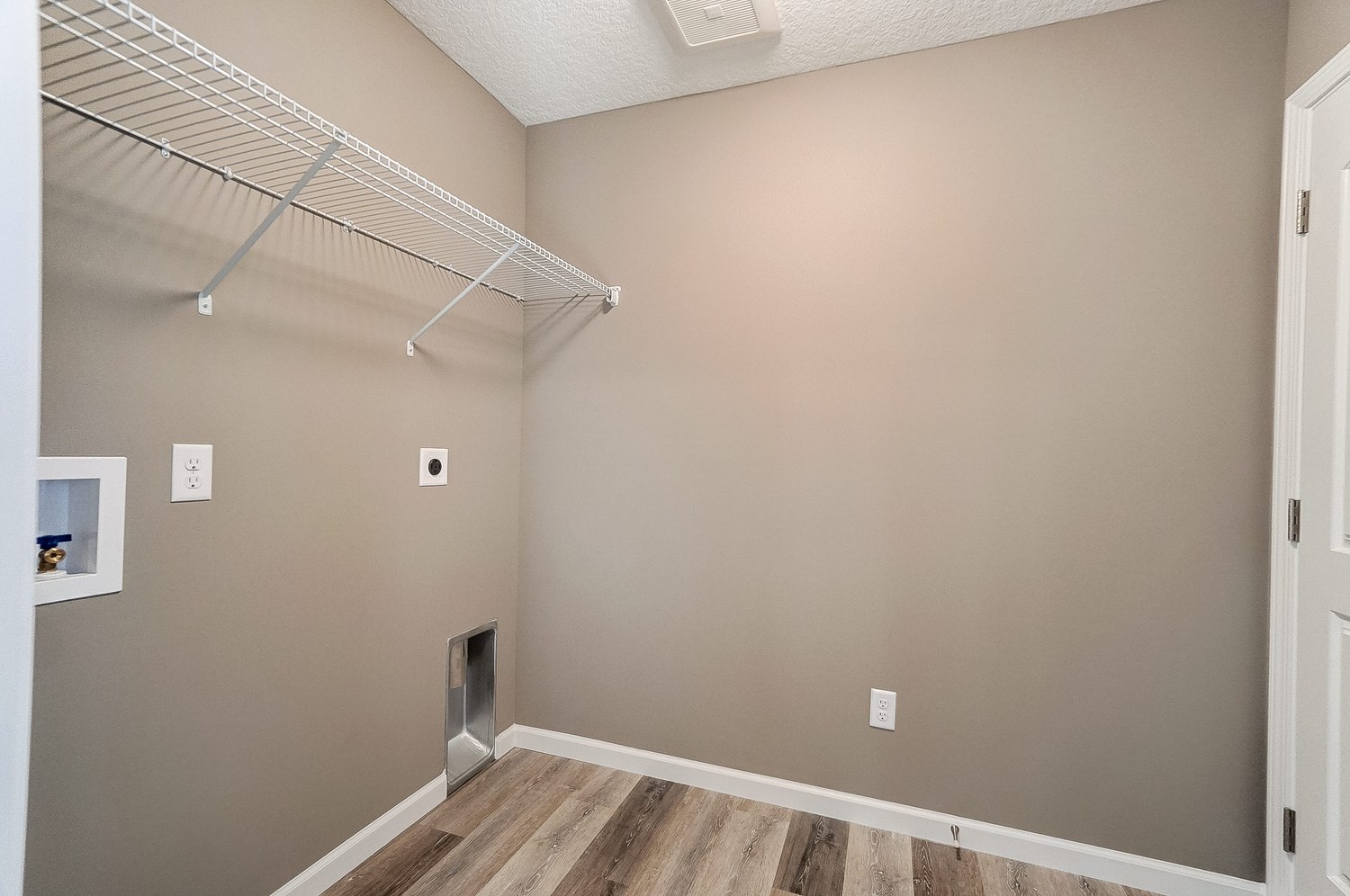 12057 Bozzio Road Fort Wayne, IN 46818 - Photo 30 of 36 Gallery Image 30