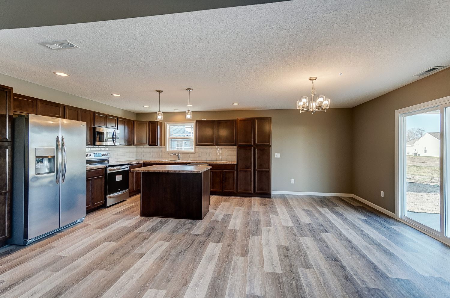 12057 Bozzio Road Fort Wayne, IN 46818 - Photo 10 of 36 Gallery Image 10