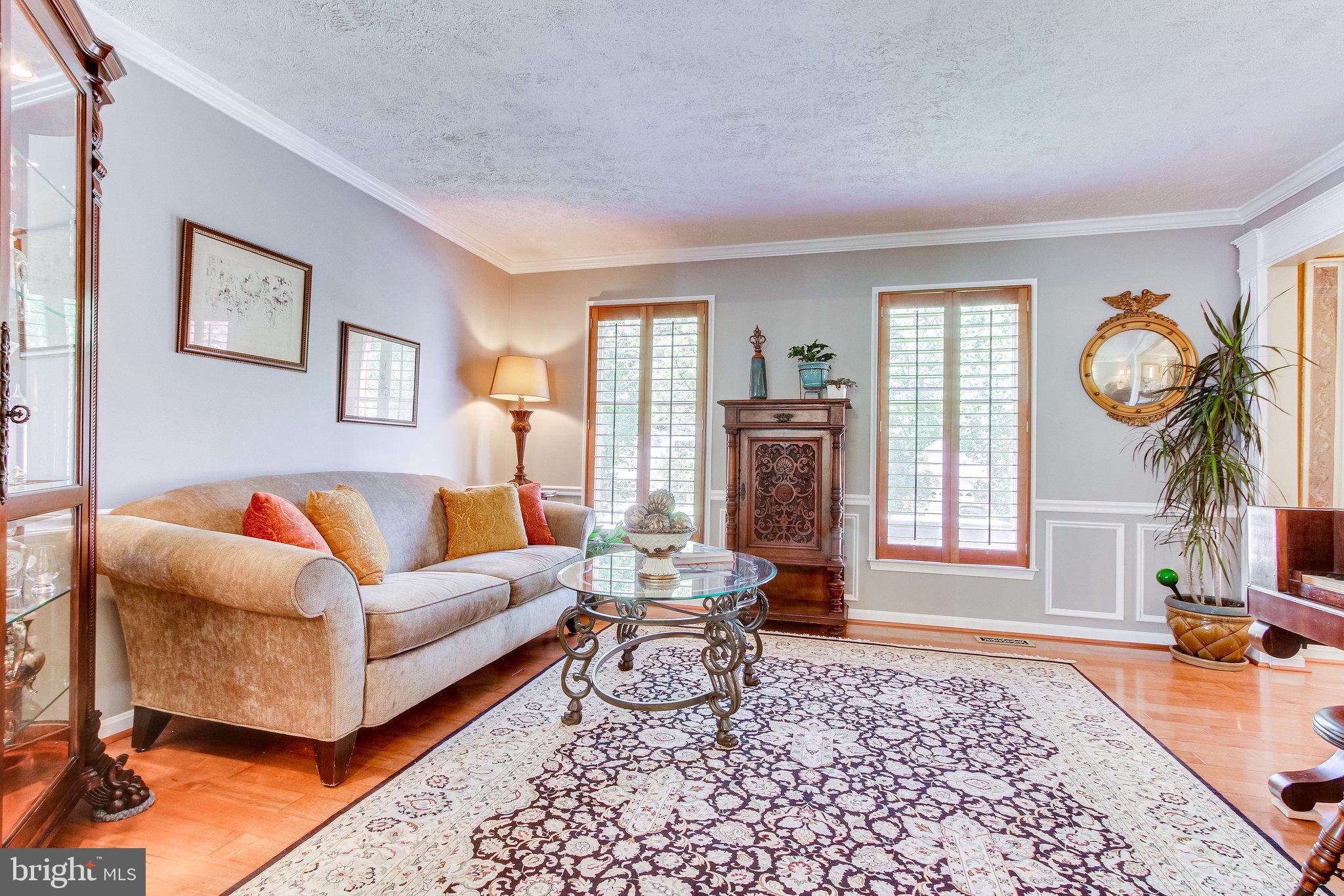 7415 Brian Run Court Springfield, VA 22153 - Photo 8 of 71 Note: Wainscoating, Chair Rails & Crown Moulding