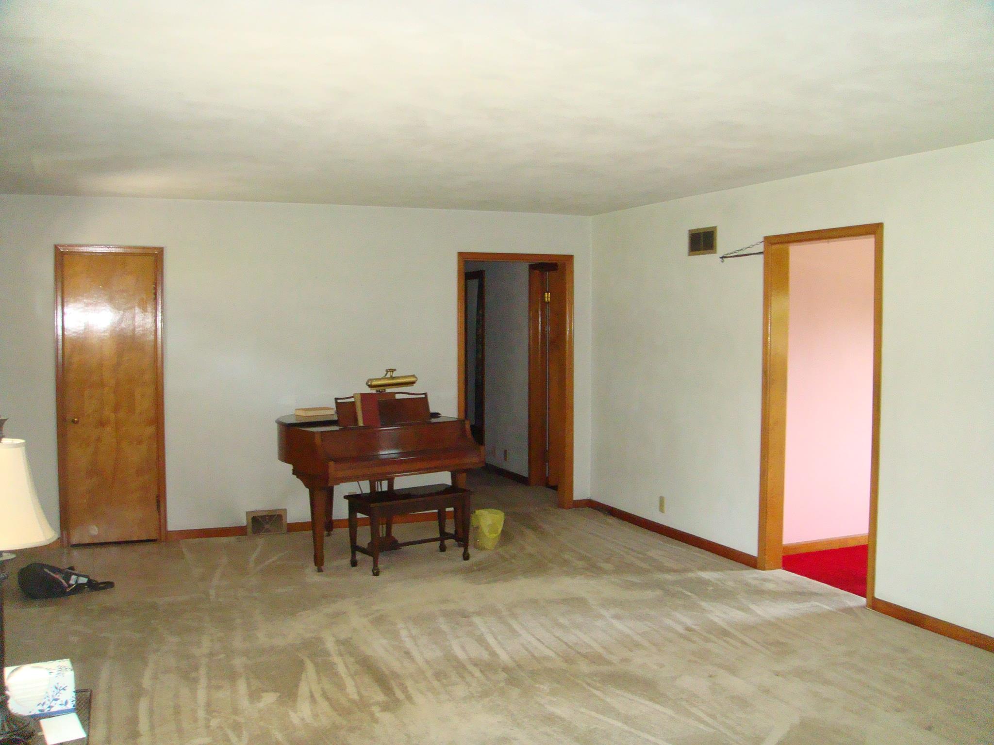 828 East Center Road Kokomo, IN 46902 - Photo 2 of 19 Gallery Image 2