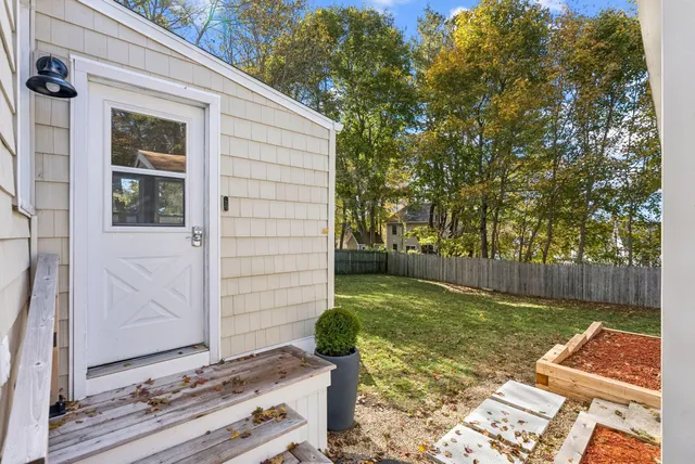 $585,000 | 7 Farm Hill Road, Cape Elizabeth, ME 04107