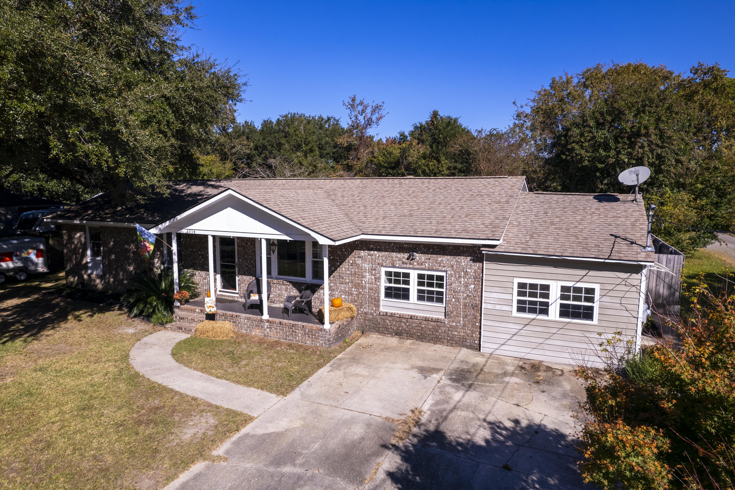 1314 Hampshire Road Charleston, SC 29412 - Photo 2 of 39 Aerial 6