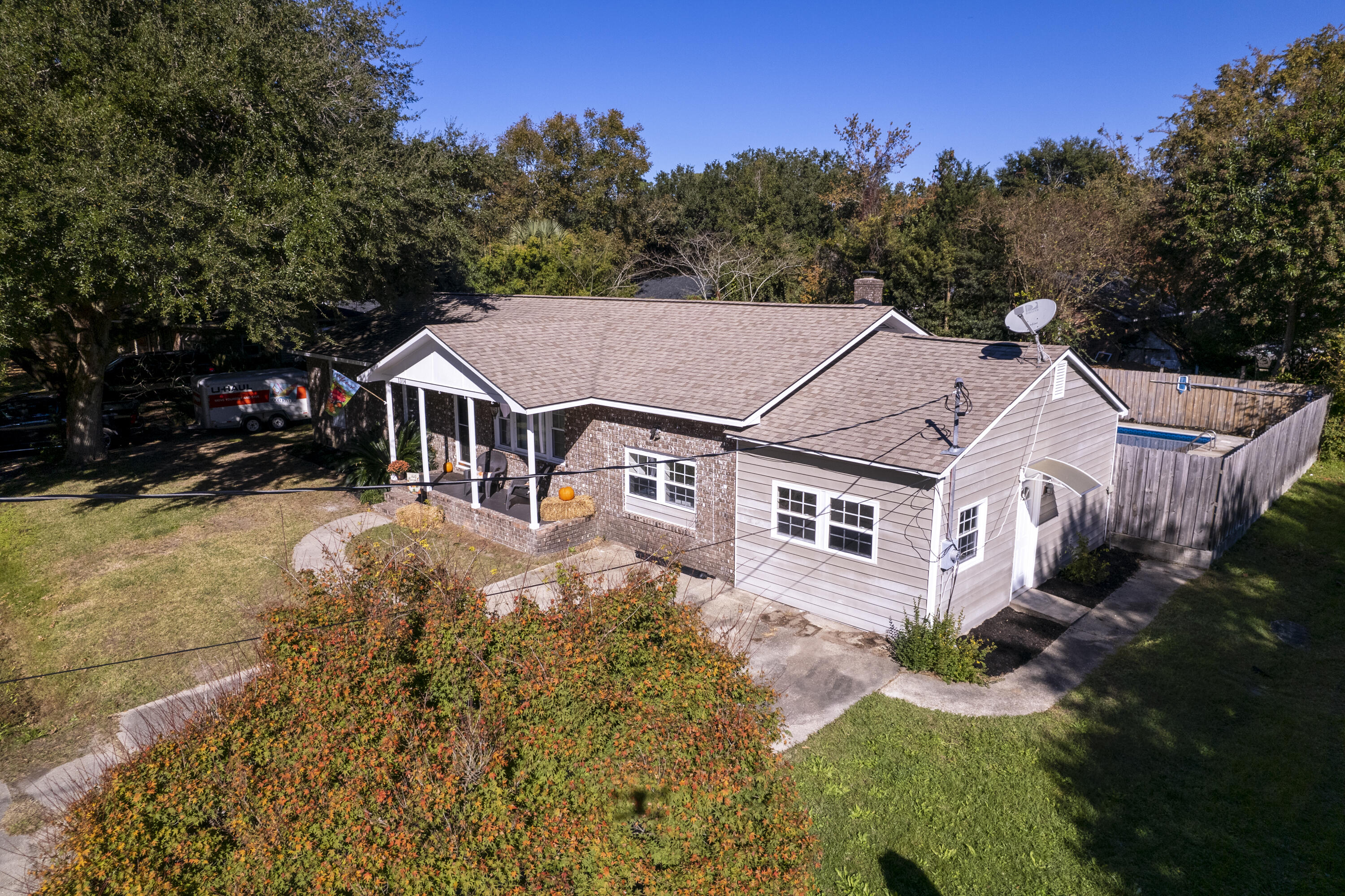 1314 Hampshire Road Charleston, SC 29412 - Photo 3 of 39 Aerial 1