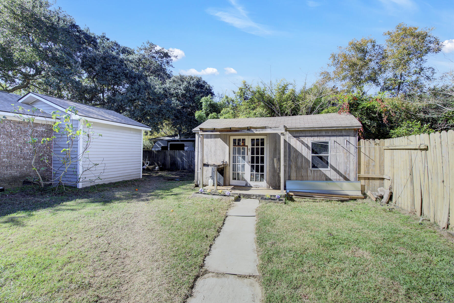1314 Hampshire Road Charleston, SC 29412 - Photo 23 of 39 21