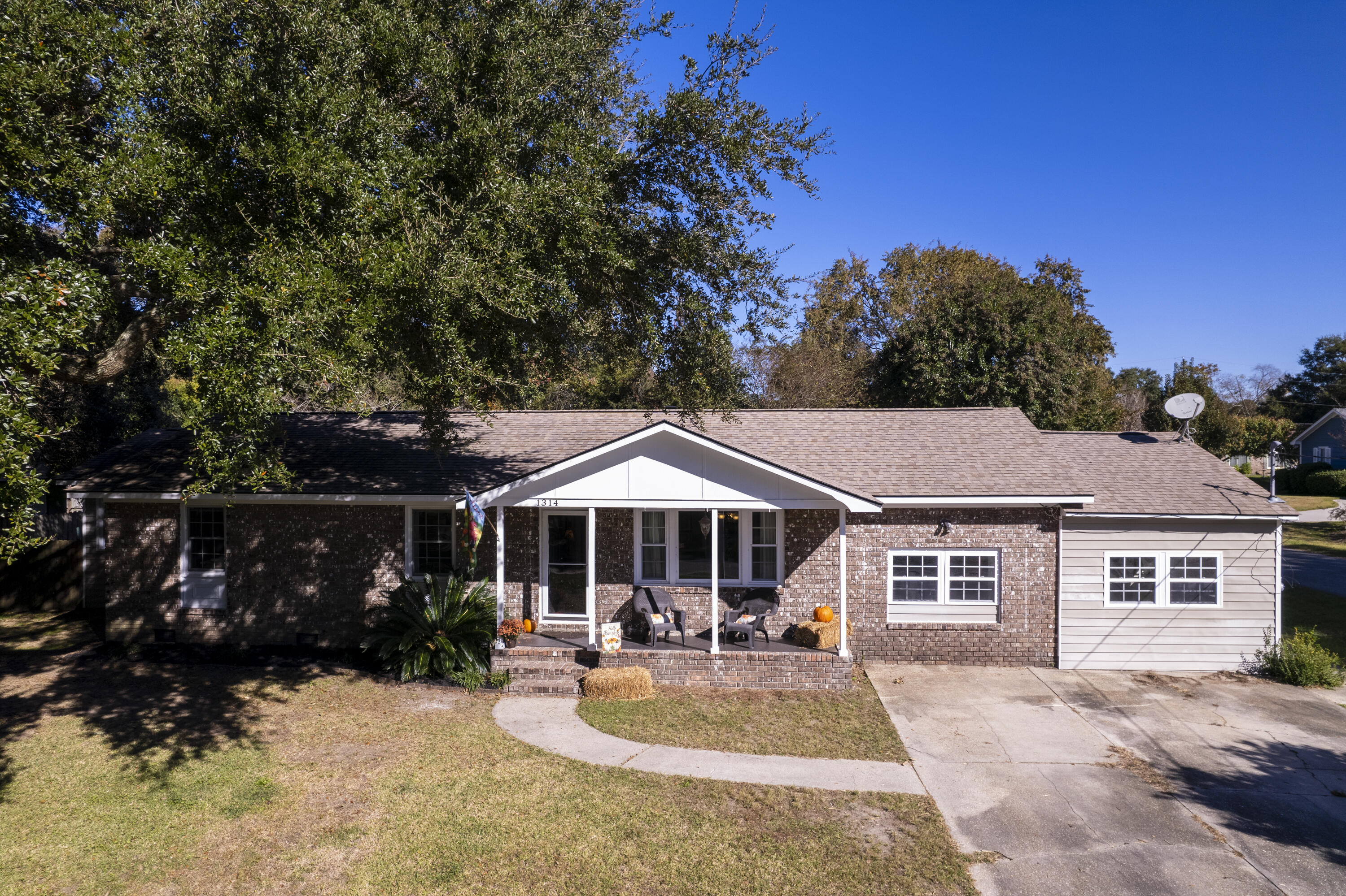 1314 Hampshire Road Charleston, SC 29412 - Photo 39 of 39 Aerial 4