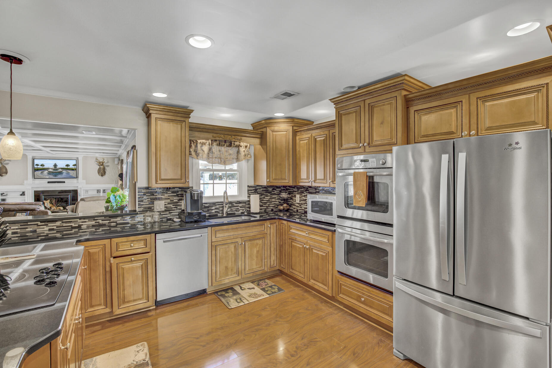 1314 Hampshire Road Charleston, SC 29412 - Photo 8 of 39 6