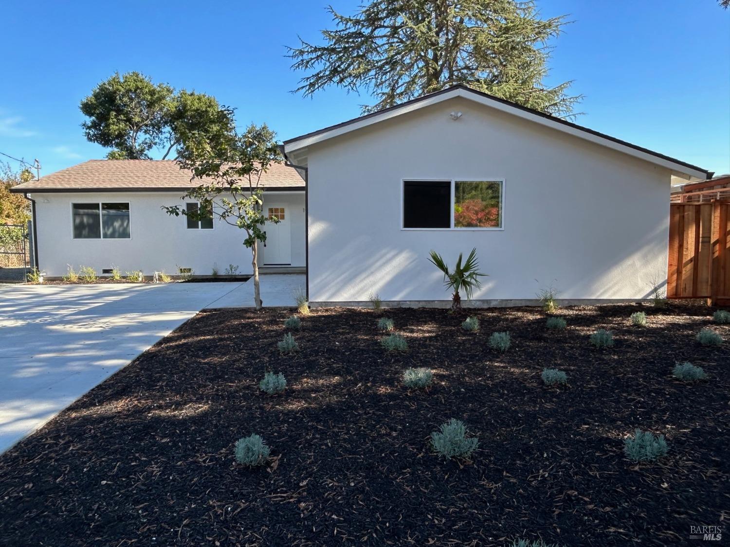 1010 Broadmoor Drive, Napa, CA 94558 Compass