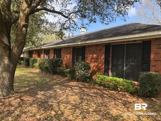2805 Del Rio Road South Mobile, AL 36693 - Photo 2 of 29