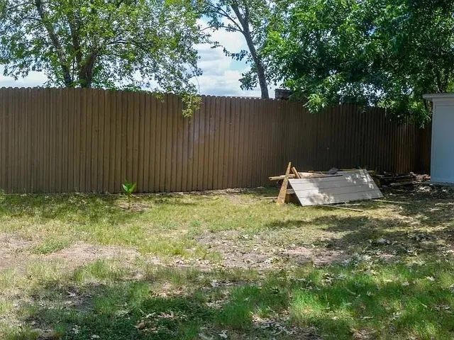 $1,900 | 512 Irby Lane, Irving, TX 75061