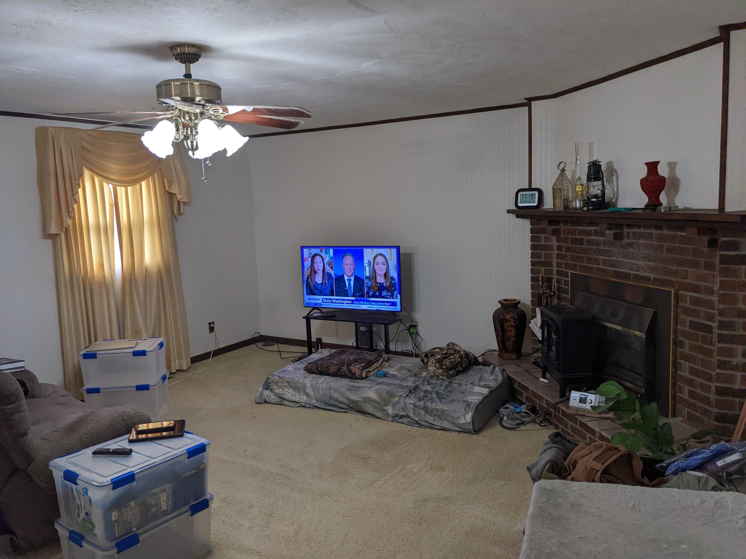 6103 Crystal Lane Wise, VA 24293 - Photo 17 of 19 Living Room