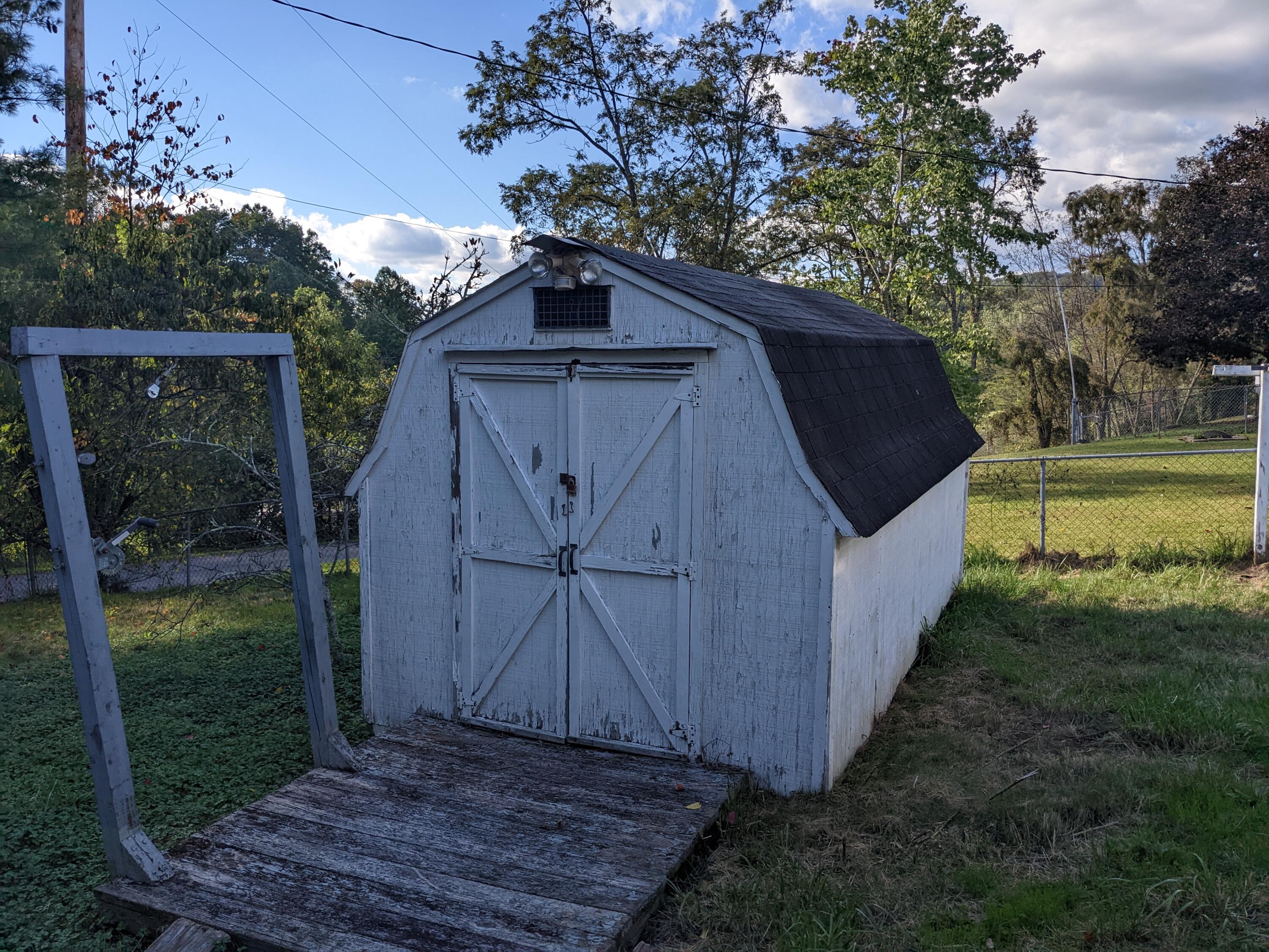 6103 Crystal Lane Wise, VA 24293 - Photo 7 of 19 Storage Building