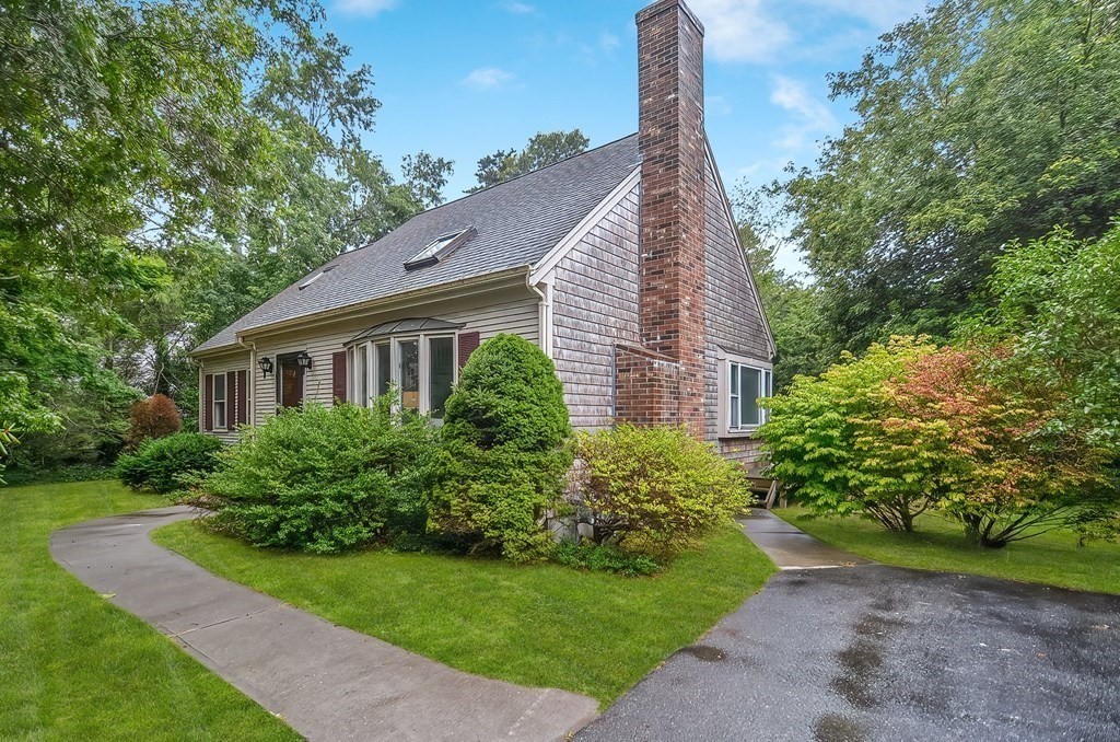 203 Zeno Crocker Road Centerville, MA 02632 - Photo 2 of 32 Gallery Image 2