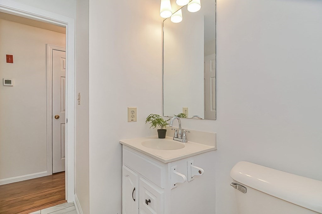203 Zeno Crocker Road Centerville, MA 02632 - Photo 21 of 32 Gallery Image 21
