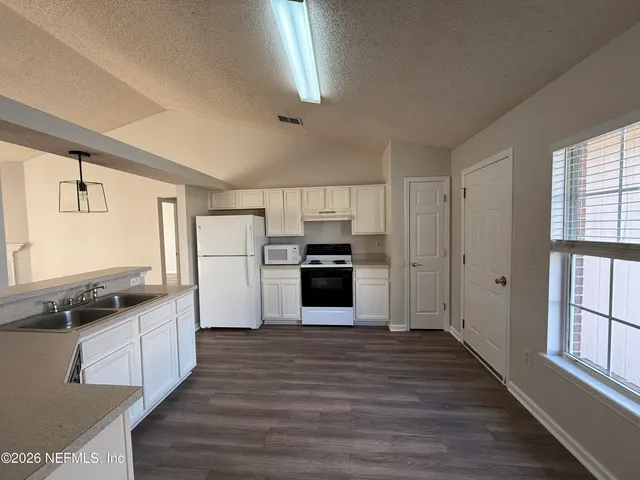 $1,675 | 3849 Hideaway Lane, Middleburg, FL 32068