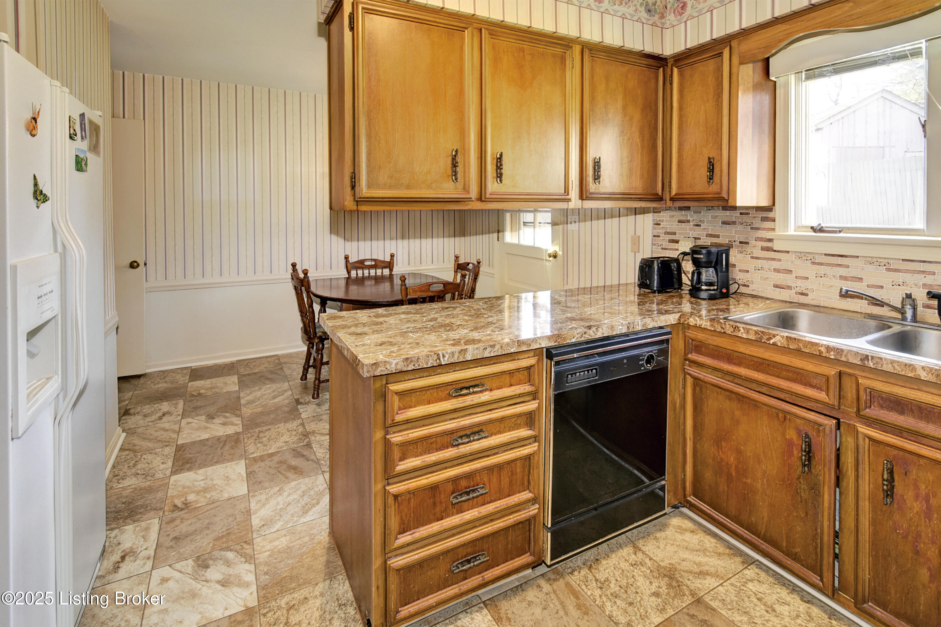 5509 Hidden Road Louisville, KY 40291 - Photo 10 of 33 _DSC4091_3_4