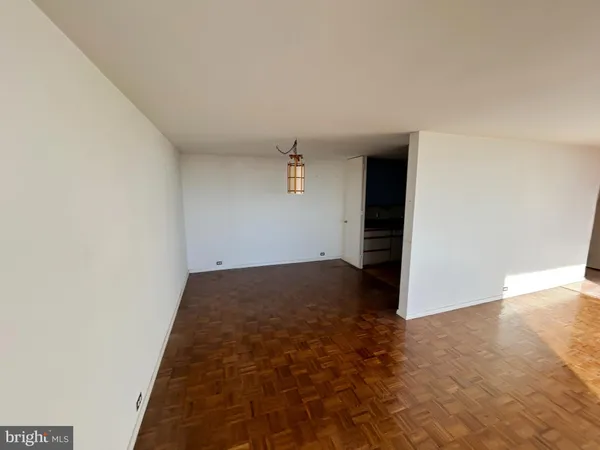 $138,000 | 4000 North Charles Street, Unit 1510, Baltimore, MD 21218