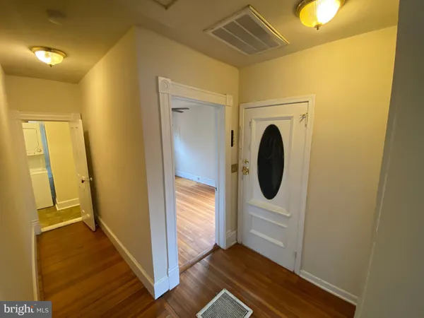 $1,645 | 320 Wolfe Street, Unit A, Fredericksburg, VA 22401