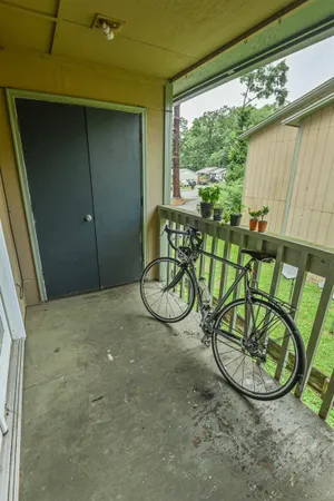 $1,049 | 809 California Street, Unit 4, Tallahassee, FL 32304