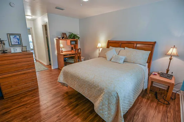 $1,049 | 809 California Street, Unit 4, Tallahassee, FL 32304