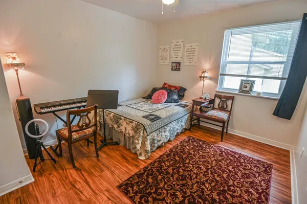 $1,049 | 809 California Street, Unit 4, Tallahassee, FL 32304