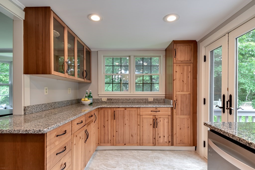 12 Curtis Road Hopkinton, MA 01748 - Photo 11 of 33 Gallery Image 11