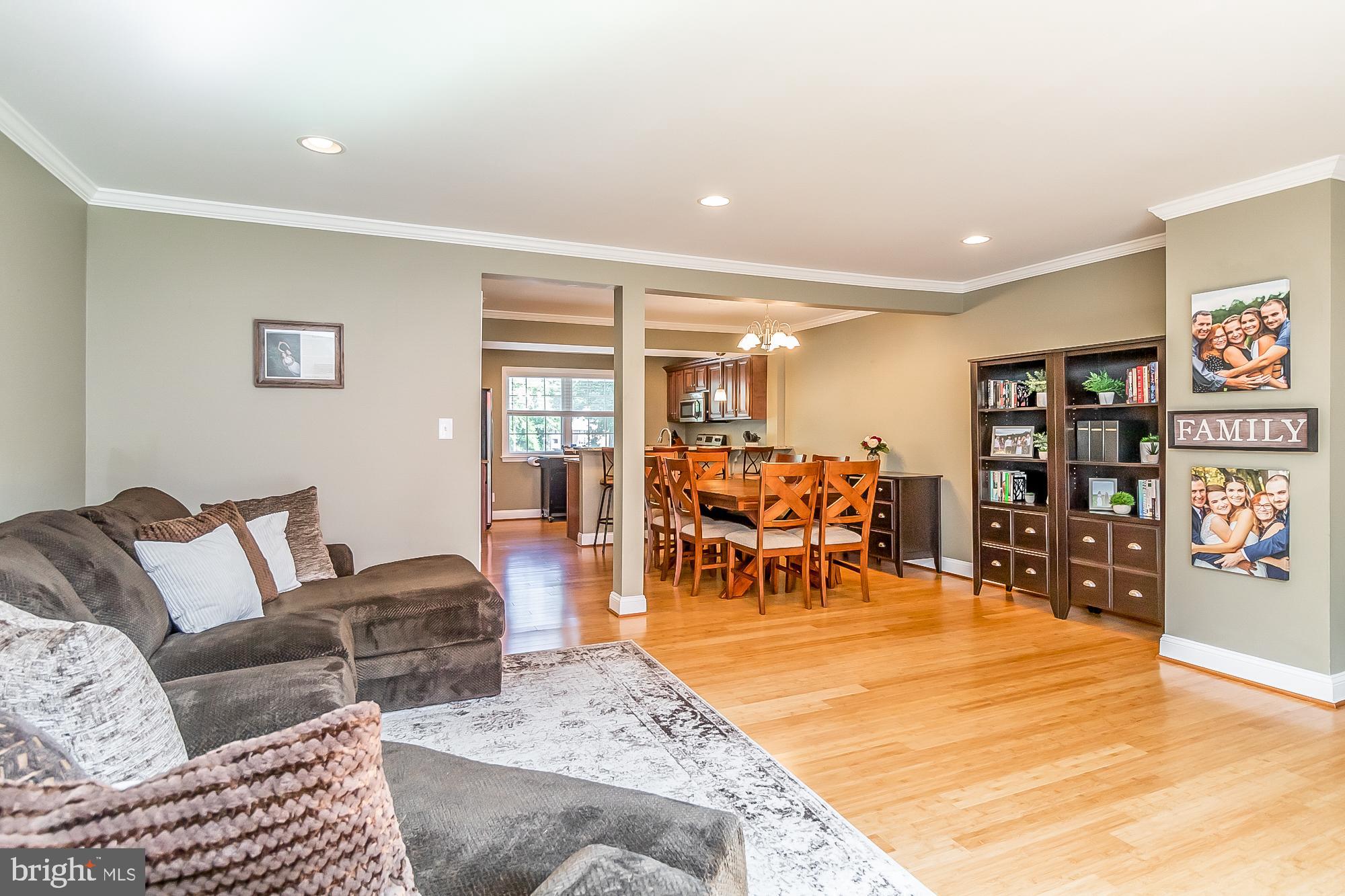 9705 Parkland Road Baltimore, MD 21234 - Photo 13 of 44 Beautiful condition throughout