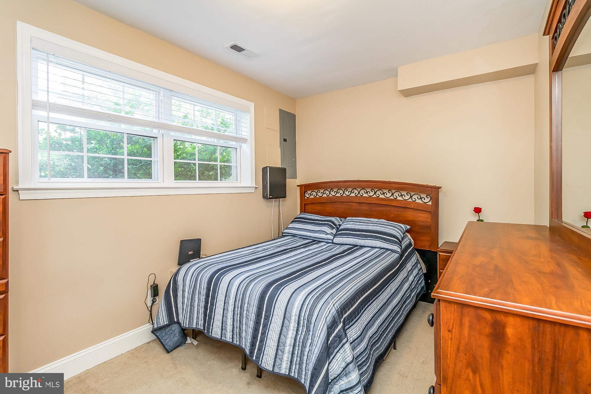 9705 Parkland Road Baltimore, MD 21234 - Photo 36 of 44 4th BR makes a great office or craft room, too!