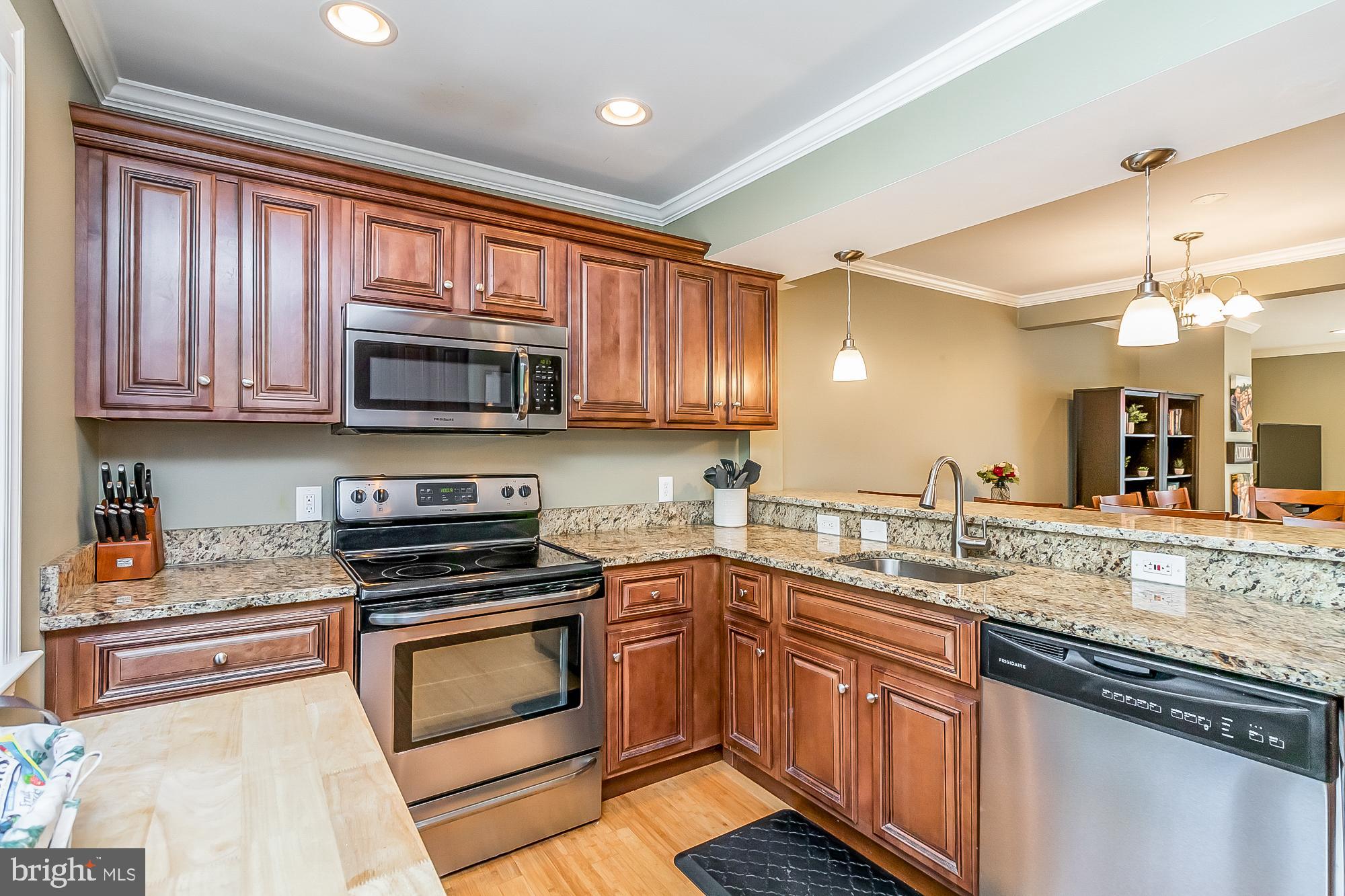 9705 Parkland Road Baltimore, MD 21234 - Photo 5 of 44 Recessed lighting, wood floors, stainless