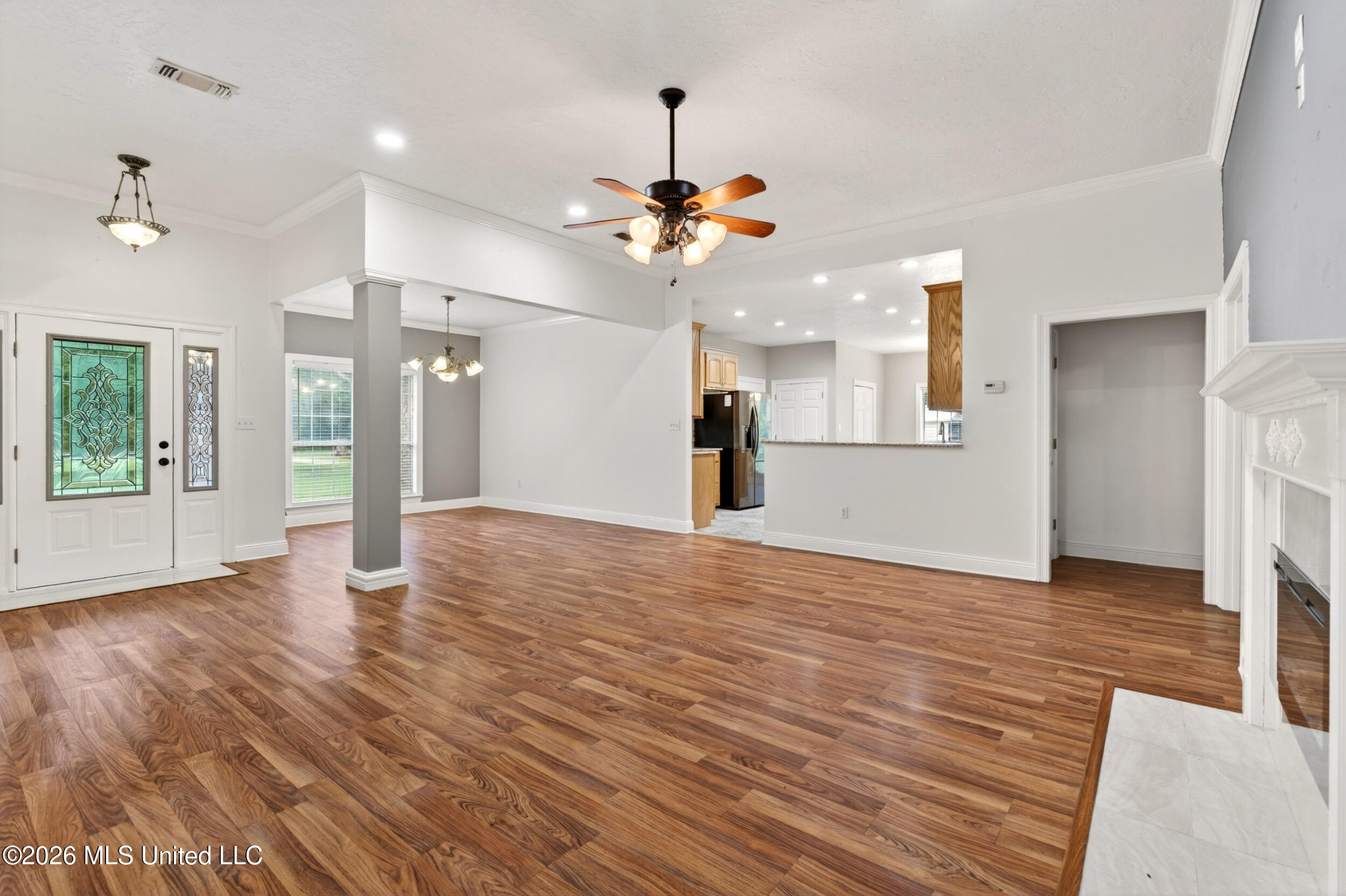17 JM Carnell Road Poplarville, MS 39470 - Photo 10 of 65 10_10_livingroom