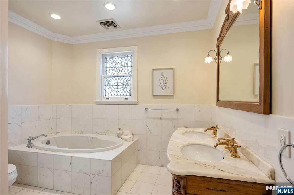 317 Prospect Street Ridgewood, NJ 07450 - Photo 30 of 50