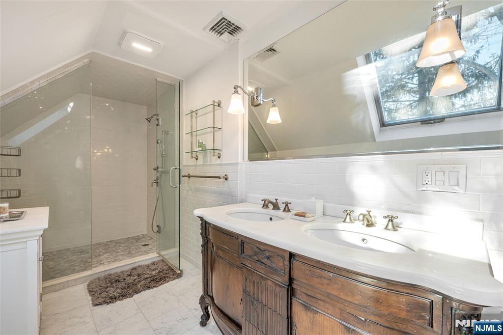 317 Prospect Street Ridgewood, NJ 07450 - Photo 38 of 50