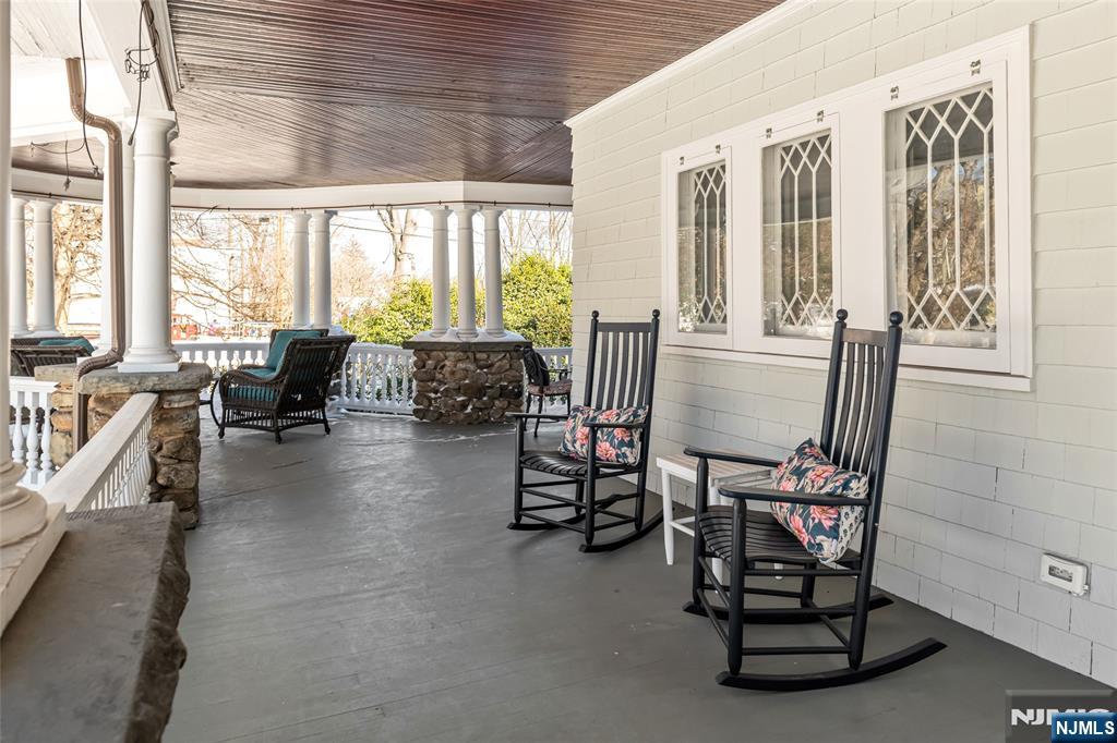 317 Prospect Street Ridgewood, NJ 07450 - Photo 5 of 50