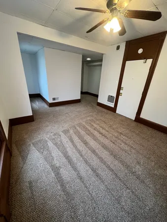 $600 | 416 7th Avenue South, Unit C, Clinton, IA 52732