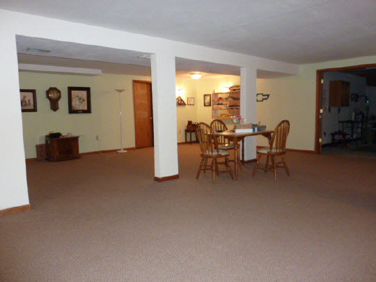 1222 Ingram Road Rockford, IL 61108 - Photo 9 of 11 Gallery Image 9