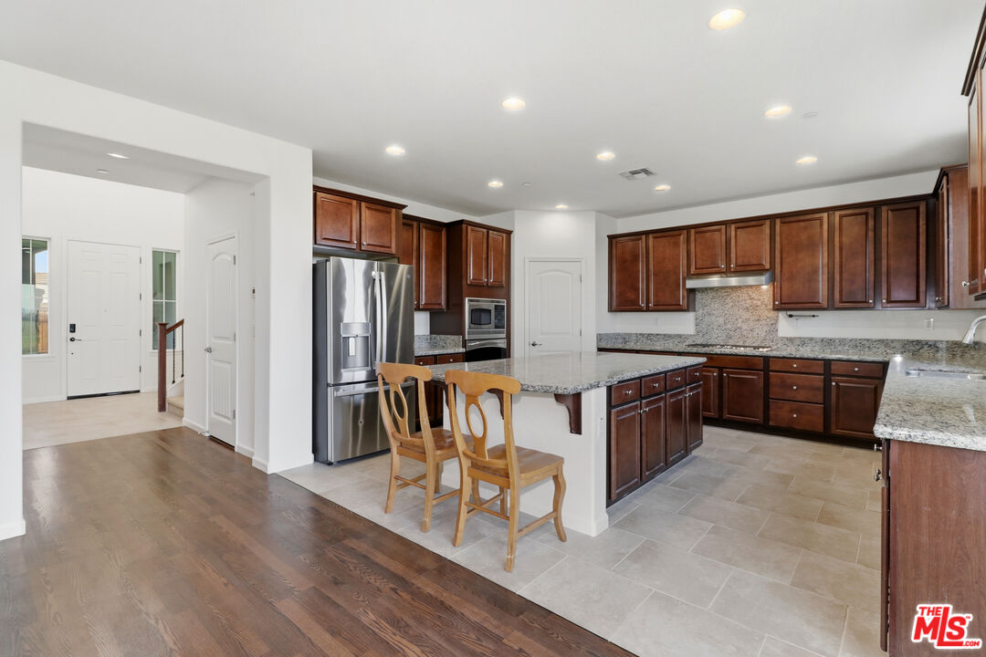 12011 Quail Falls Way Rancho Cordova, CA 95742 - Photo 12 of 48