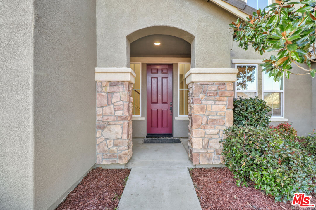 12011 Quail Falls Way Rancho Cordova, CA 95742 - Photo 3 of 48