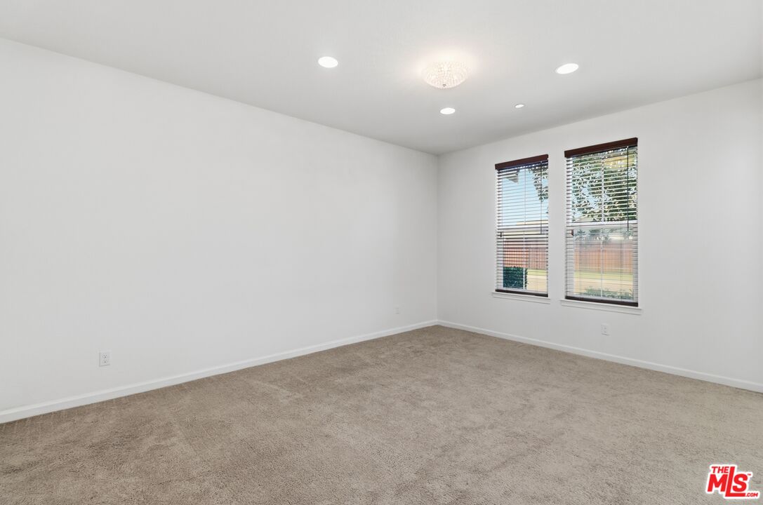 12011 Quail Falls Way Rancho Cordova, CA 95742 - Photo 5 of 48