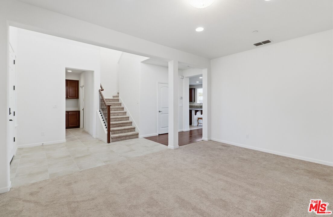 12011 Quail Falls Way Rancho Cordova, CA 95742 - Photo 7 of 48