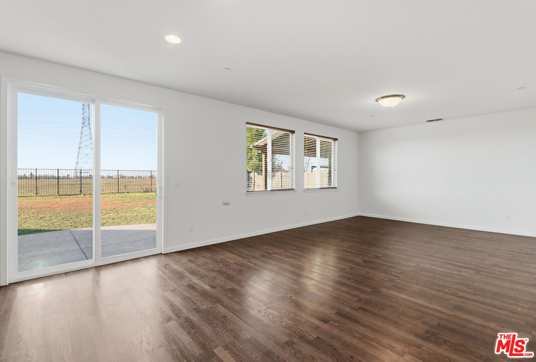 12011 Quail Falls Way Rancho Cordova, CA 95742 - Photo 9 of 48