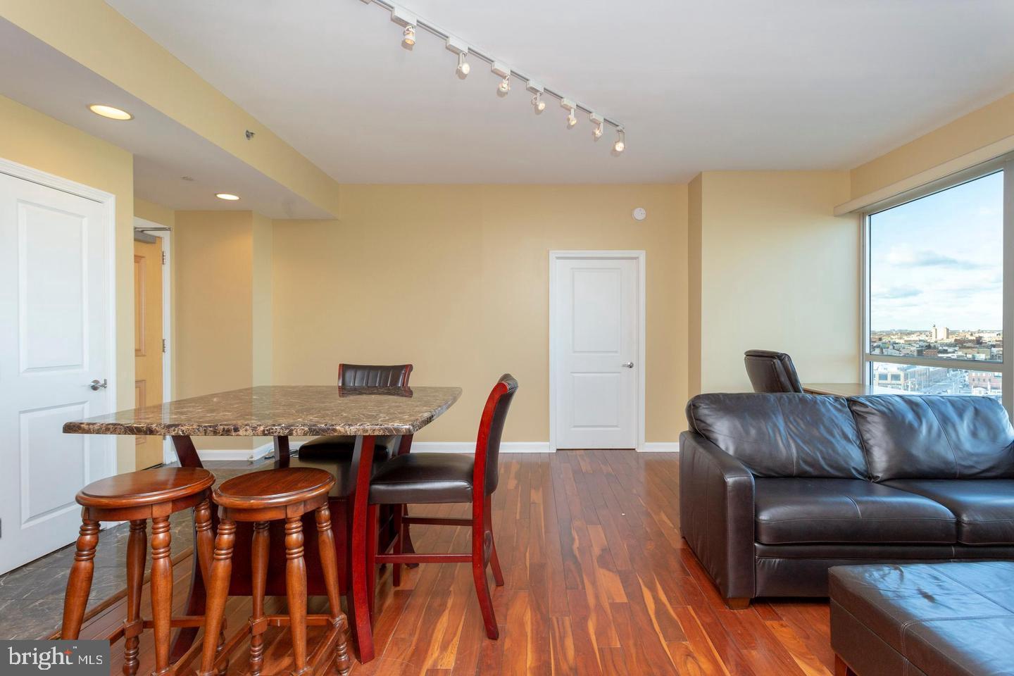 901 North Penn Street, Unit R1107 Philadelphia, PA 19123 - Photo 6 of 20