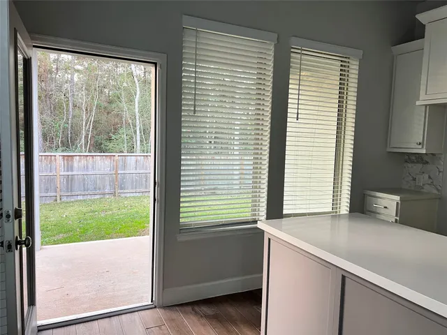 $2,350 | 418 Glacier Pass, Montgomery, TX 77316