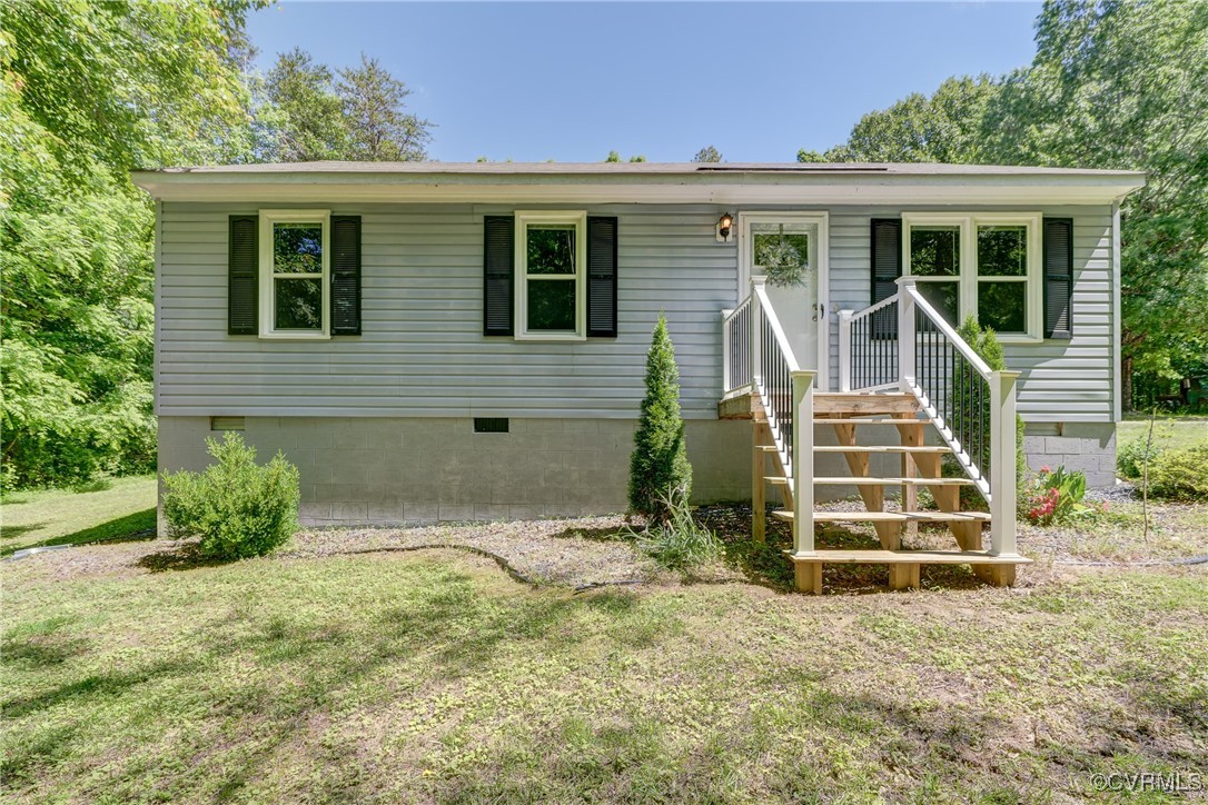 4509 Lockin Road Powhatan, VA 23139 - Photo 1 of 38 Ranch-style house featuring crawl space and a fron