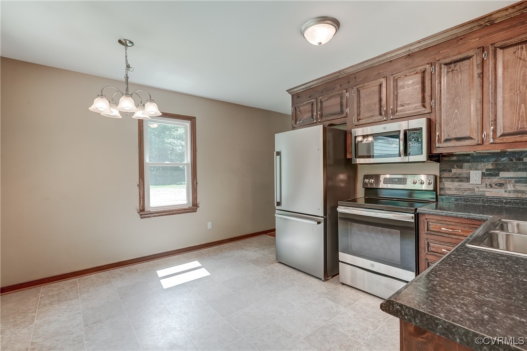 4509 Lockin Road Powhatan, VA 23139 - Photo 14 of 38 Kitchen with appliances with stainless steel finis