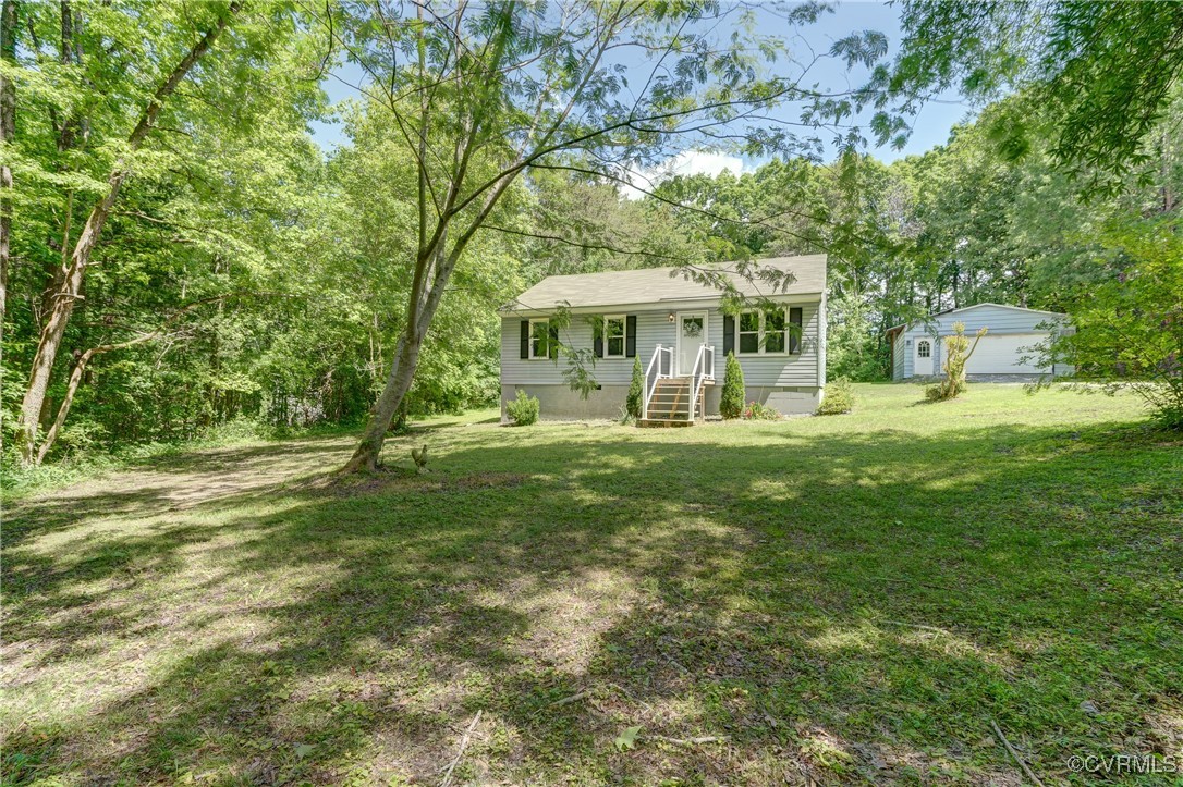 4509 Lockin Road Powhatan, VA 23139 - Photo 3 of 38 View of front facade featuring a front lawn