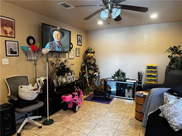 $239,000 | 3312 Pakenham Drive, Chalmette, LA 70043