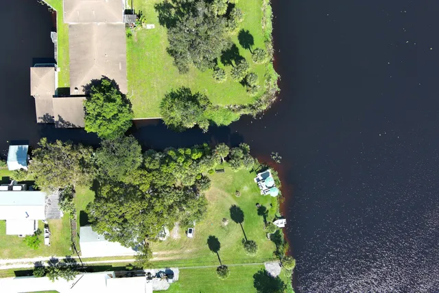 $249,900 | 1025 Roberts Lane Northeast, Moore Haven, FL 33471