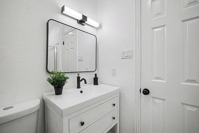 $1,875 | 718 East Pecan Street, Unit 718, Hurst, TX 76053