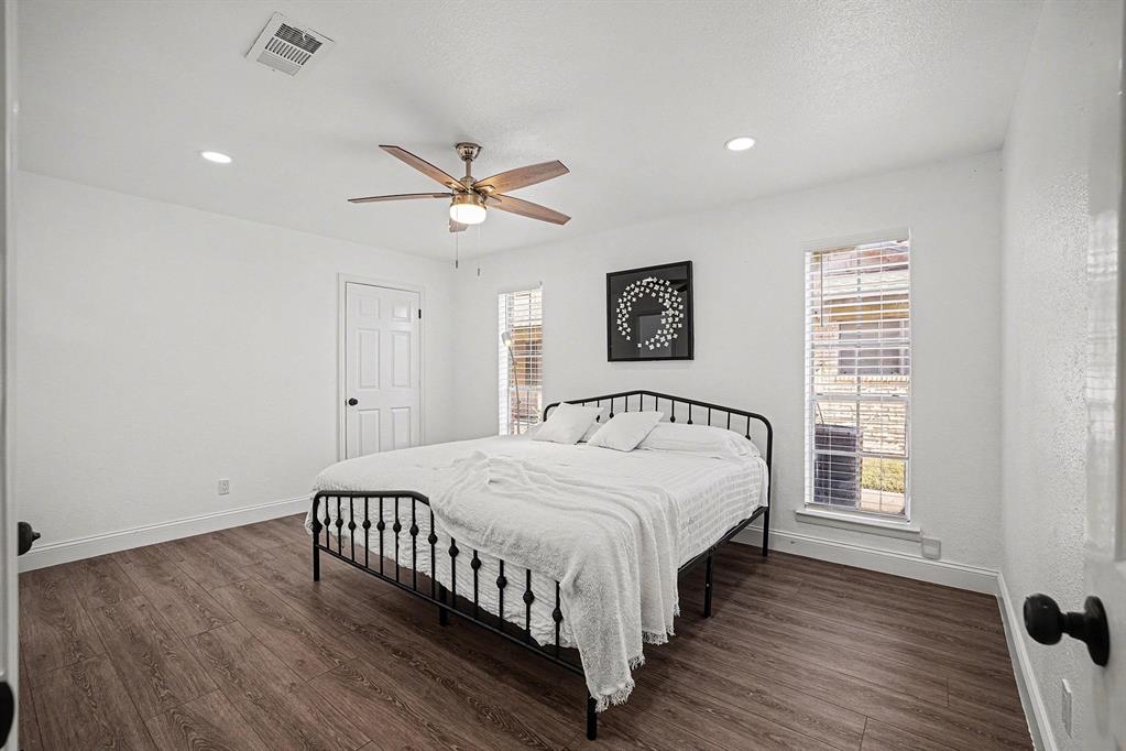 718 East Pecan Street, Unit 718 Hurst, TX 76053 - Photo 20 of 27