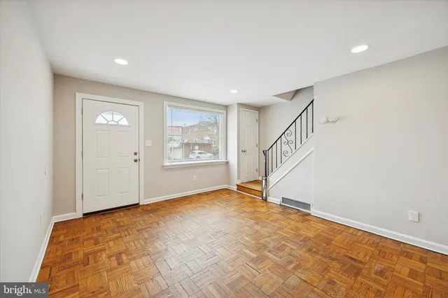 $270,000 | 682 2nd Avenue, Bristol, PA 19007